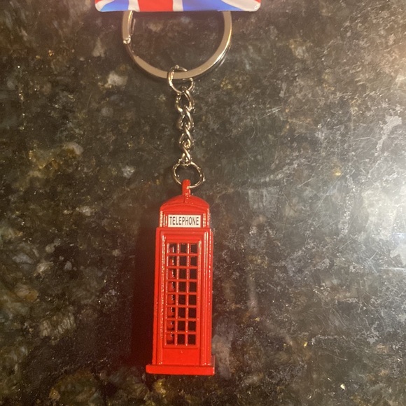 NWT Phone booth key chain from London - Picture 2 of 3